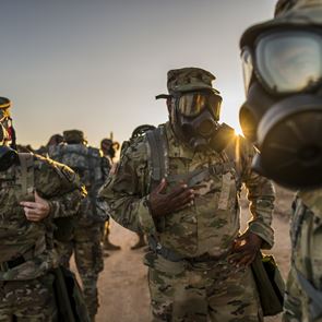 Ο &quot;πόλεμος της μάσκας&quot; και ο ρόλος των Η.Π.Α