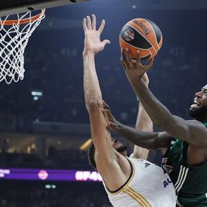 O Παναθηναϊκός έμεινε &#39;ζωντανός&#39; στο κυνήγι του τίτλου