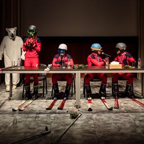 Η εξέλιξη της δημοκρατίας από την Αρχαία &lt;em>Ελλάδα&lt;/em> έως τη σύγχρονη Αμερική