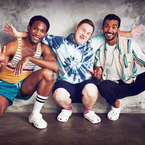 Η αλλόκοτη δημοφιλία των Crocs