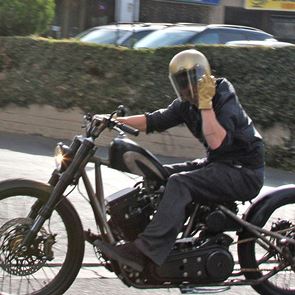 H custom μηχανή του Brad Pitt κοστίζει 300 χιλιάδες δολάρια