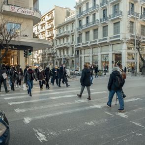 Τα πρώτα πέντε κύρια συμπτώματα της μετάλλαξης Όμικρον