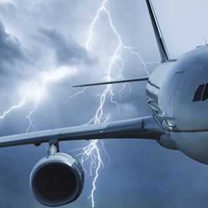 Γιατί φοβόμαστε τα αεροπλάνα ενώ είναι τα πιο ασφαλή μέσα μεταφοράς