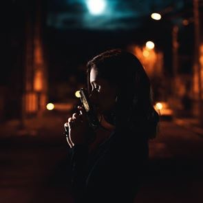 Σε άλλα νέα, μία φαν ιστοριών για εγκλήματα σκότωσε άγνωστη &#39;από περιέργεια