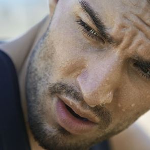 Μύθοι και αλήθειες για τον ιδρώτα και ό,τι χρειάζεται να ξέρεις