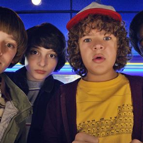 Το επίκαιρο throwback του Stranger Things στη &lt;em>μόδα&lt;/em> των 80s