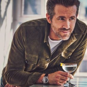 Ο Ryan Reynolds μόλις πούλησε το gin του για €500.000.000