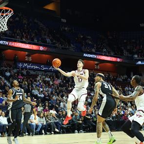 Νεοκλής Αβδάλας: Ο &quot;Έλληνας Ντόντσιτς&quot; που τρελαίνει την Αμερική