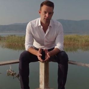 5 πολιτικοί αναλυτές εξηγούν τι συμβαίνει με τον Στέφανο Κασσελάκη