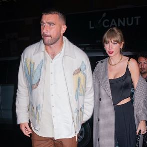 Ο Travis Kelce παντρεύεται την Taylor Swift αλλά εμείς θέλουμε τα sneakers