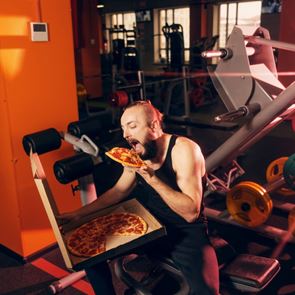 Πώς να διατηρήσεις τον κορμό σου μάχιμο κατά τη διάρκεια των γιορτών