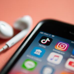 Ίσως δούμε σύντομα το Spotify μέσα στο Instagram