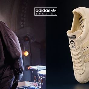 Ο Liam Gallagher μόλις απέκτησε τα δικά του <em>sneakers</em> adidas
