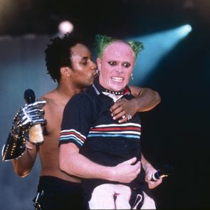 Keith Flint: Το τρομακτικό, επικίνδυνο πρόσωπο των Prodigy