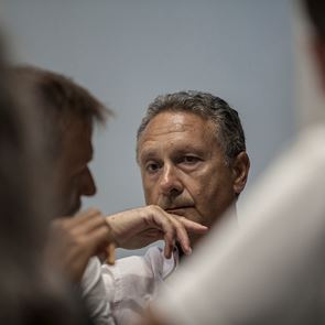Στρατή Πασχάλη, τι κρύβεται πίσω από τις θεατρικές επιτυχίες και την ποίηση σε μικρόψυχους καιρούς