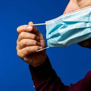 Τι αλλάζει από σήμερα στα μέσα μεταφοράς για τη χρήση μάσκας