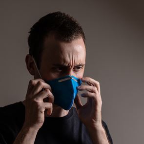 Το 40% της μετάδοσης του κορονοϊού γίνεται πριν την εμφάνιση των συμπτωμάτων