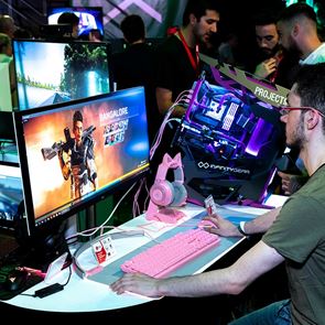 Ρεκόρ με 10.000 gamers στο Xbox Arena Festival