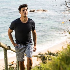 Λινό εις τη νιοστή, με την υπογραφή της Intimissimi Uomo