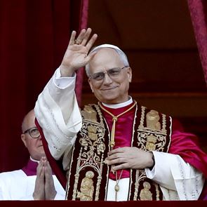 Πάπας Λέων XIV: Ποιος είναι ο νέος προκαθήμενος της Καθολικής Εκκλησίας