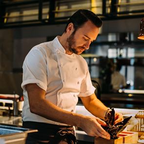 Όσα έμαθε η ζωή στον Jason Atherton