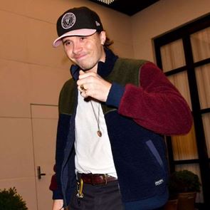 Το "άλλο" bomber jacket του Brooklyn Beckham