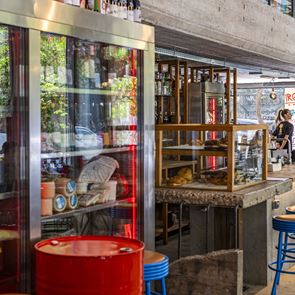 To Walk In ίσως είναι το επόμενο σπουδαίο μπαρ της Αθήνας