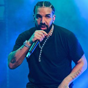 Ο Drake έπαθε Snoop Dogg και δέχεται τρολάρισμα