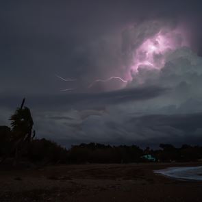Πού θα χτυπήσει το Σαββατοκύριακο ο Ιανός