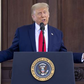 Κι όμως, οι Αμερικανοί εμπιστεύονται περισσότερο τον Donald Trump για την οικονομία