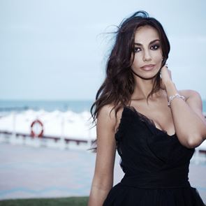 Κι αν η Madalina Ghenea είναι η νέα Monica Bellucci