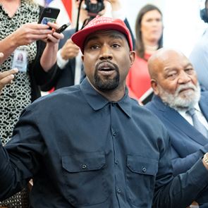 Ο Kanye West ψήφισε (εννοείται) τον εαυτό