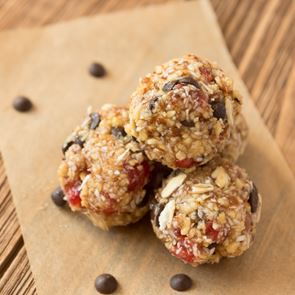 10 διαιτολόγοι εξηγούν πώς αντιμετωπίζουν την απογευματινή λιγούρα