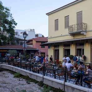 Τι ισχύει στο εξής για τα κέντρα διασκέδασης και την εστίαση μέχρι τέλος Αυγούστου