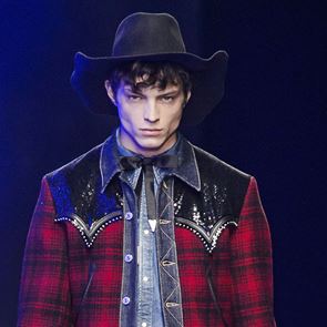 Η πιο εκκεντρική τάση του φθινοπώρου είναι το cowboy look