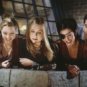 Το reunion των Friends μετατέθηκε για τον Μάρτιο