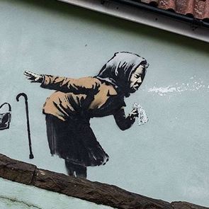 Πωλείται σπίτι που φέρει έργο του Banksy