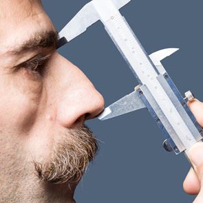 Γίνεται μαζί με εμάς, να μεγαλώνει και η μύτη μας