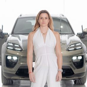 Αυτή είναι η νέα Porsche της Μαρίας Σάκκαρη (εικόνες