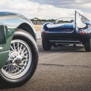 Δύο κλασικές Jaguar ξαναγεννήθηκαν για το Monterey