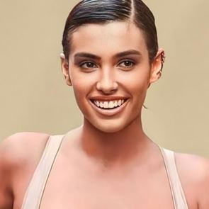 Μία ακόμα καυτή μέρα στην καθημερινότητα της Bianca Censori