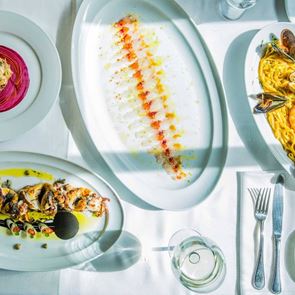 Η ιστορία της διασημότερης θαλασσινής κουζίνας στην Αθήνα