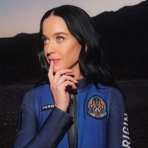 H Katy Perry πάει στο διάστημα (βίντεο