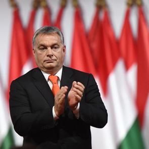 &#39;Δε στηρίζουμε την κομματική συμφωνία για το μοίρασμα των ευρωπαϊκών θεσμών&#39;, λέει ο Viktor Orban