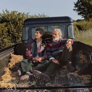 Paul Smith Loves Barbour: Όταν η βρετανική κομψότητα αποκτά νέο, τολμηρό λεξιλόγιο
