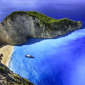 Οι ελληνικές παραλίες κυριαρχούν στα &lt;em>Google&lt;/em> Trends