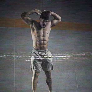 Πώς θα χτίσεις μεγαλύτερο στήθος χωρίς βάρη