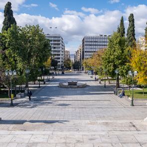 Στο τραπέζι το τέλος του lockdown