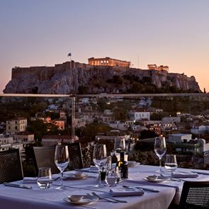 Δημιουργική κουζίνα και φανταστική θέα στο Metropolis Roof Garden