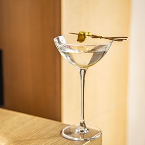 Πώς το gin έγινε το ποτό της εποχής μας